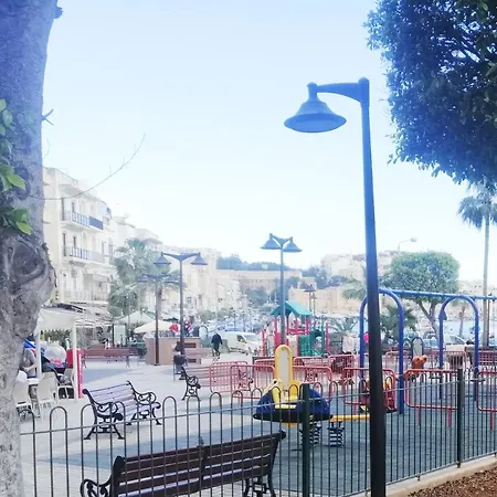 Modern 3 Bedroom 5m Away From Promenade * Marsaskala