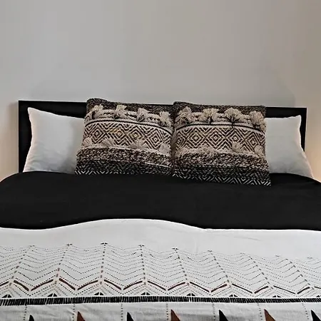 Dom wakacyjny Modern 3 Bedroom 5m Away From Promenade Marsaskala
